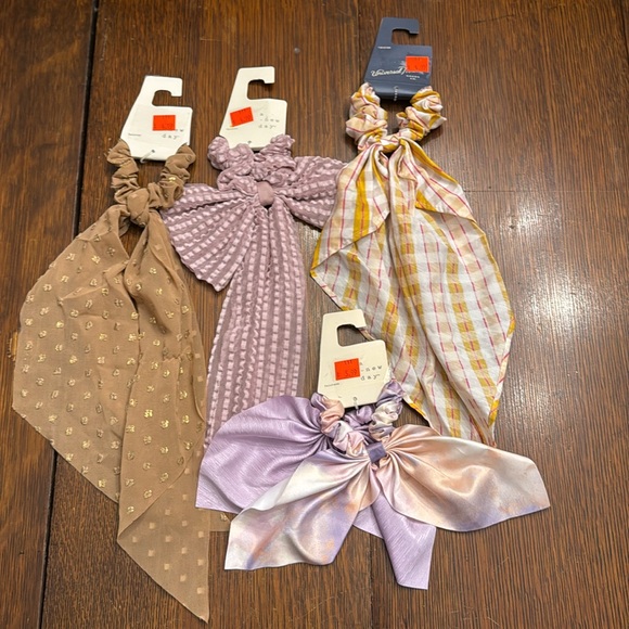 Large lot of hair accessories all NWT! Headscarves, head bands, & Scrunchies! - Picture 4 of 10